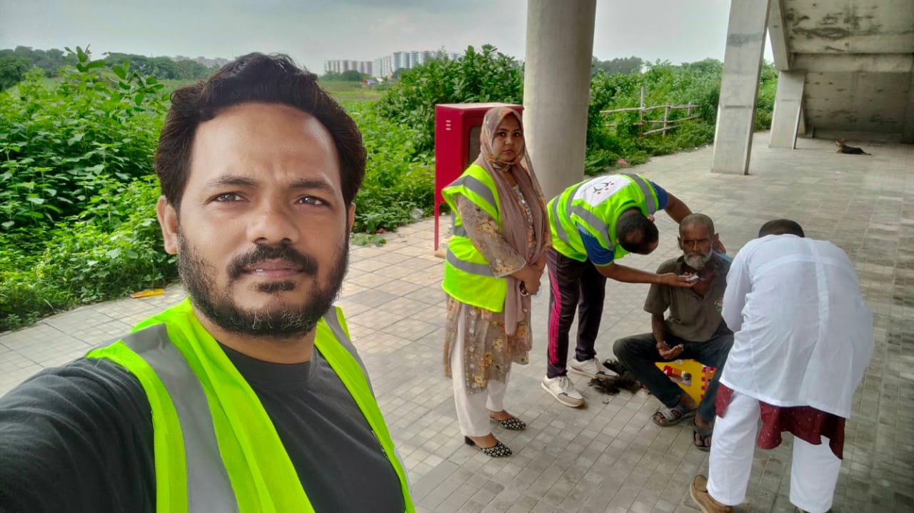 Distributing blankets to elderly